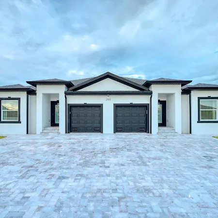 Spacious Waterfront 6 Bedroom Duplex In Lovely Rotonda West Near Oceans ,Golfing, Park Pool